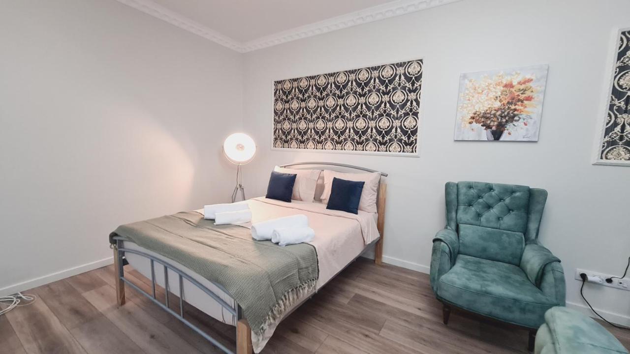Апартаменти 5* Luxury Near Avram Iancu Sq New. Private Parking Клуж-Напока Екстер'єр фото