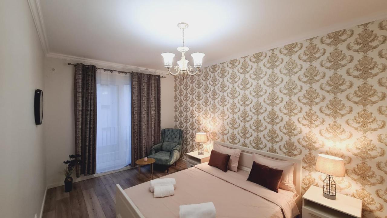 Апартаменти 5* Luxury Near Avram Iancu Sq New. Private Parking Клуж-Напока Екстер'єр фото