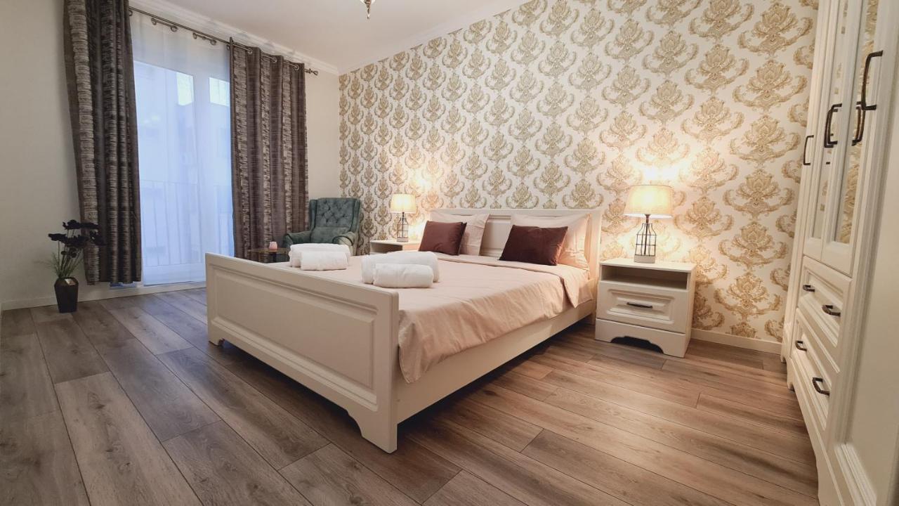 Апартаменти 5* Luxury Near Avram Iancu Sq New. Private Parking Клуж-Напока Екстер'єр фото