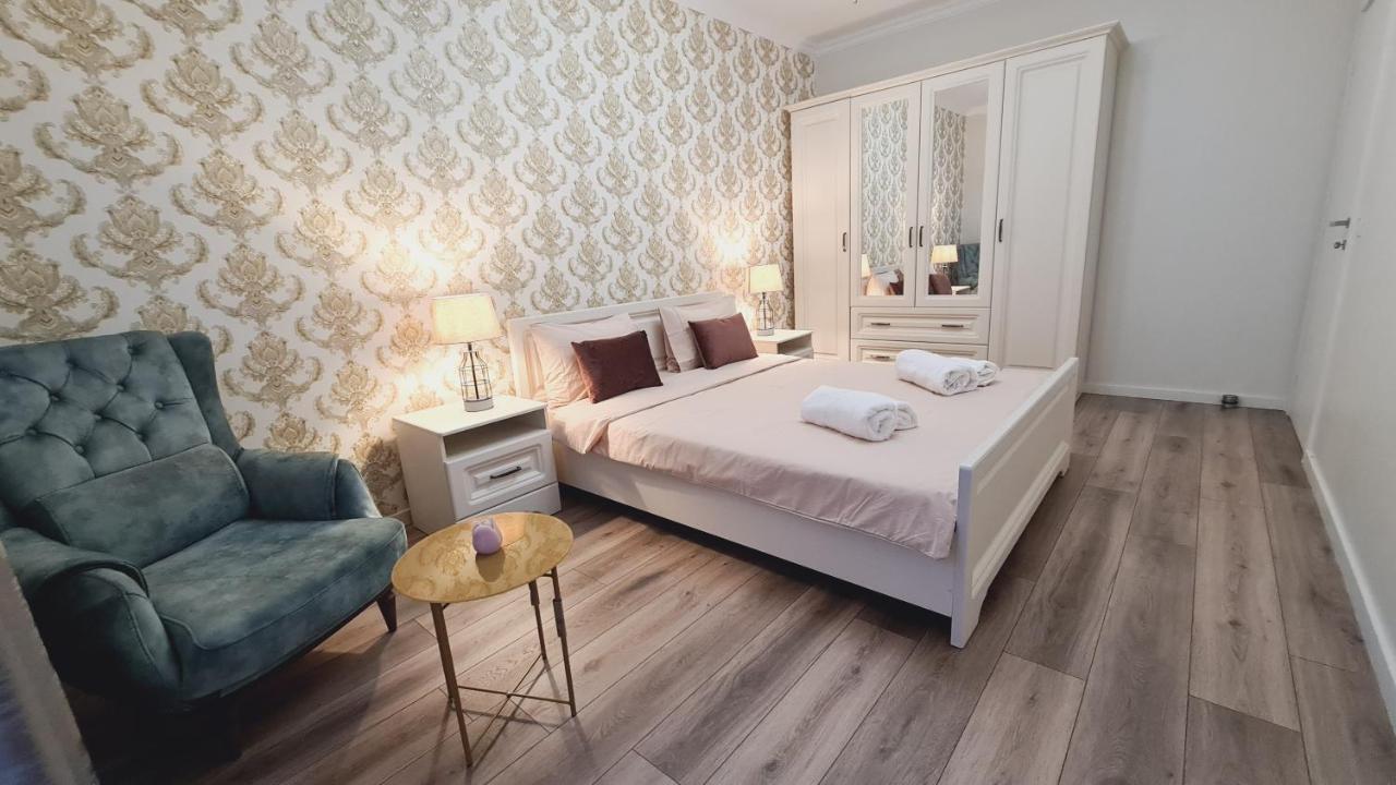 Апартаменти 5* Luxury Near Avram Iancu Sq New. Private Parking Клуж-Напока Екстер'єр фото