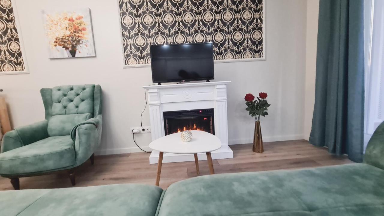 Апартаменти 5* Luxury Near Avram Iancu Sq New. Private Parking Клуж-Напока Екстер'єр фото
