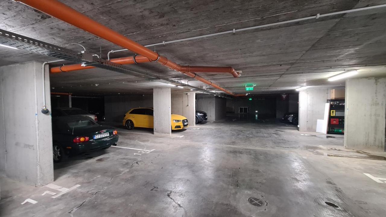 Апартаменти 5* Luxury Near Avram Iancu Sq New. Private Parking Клуж-Напока Екстер'єр фото