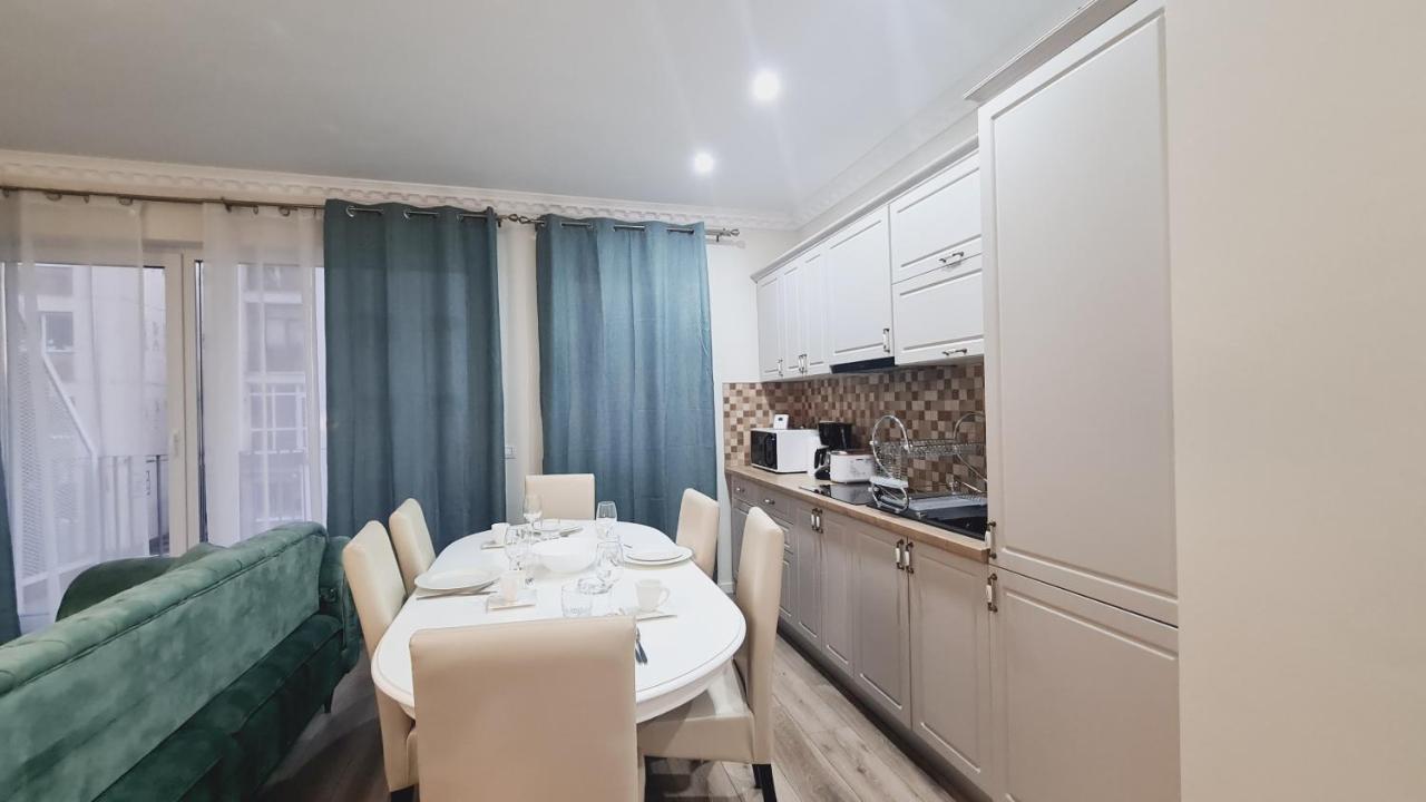 Апартаменти 5* Luxury Near Avram Iancu Sq New. Private Parking Клуж-Напока Екстер'єр фото